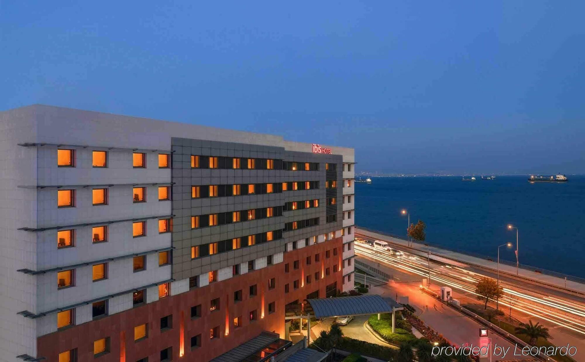 Ibis Istanbul Zeytinburnu Hotell Eksteriør bilde